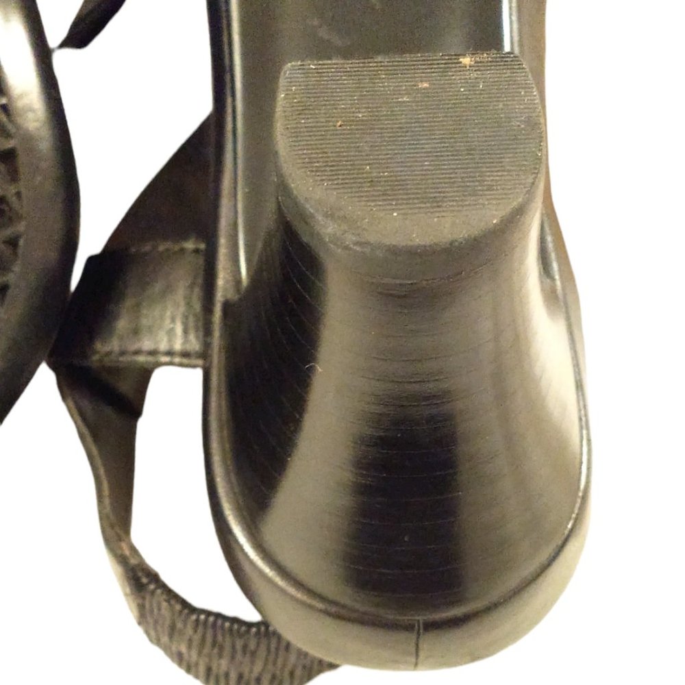 Black Leather Sandals 2.25" Heel Size 7B - Picture 3 of 9